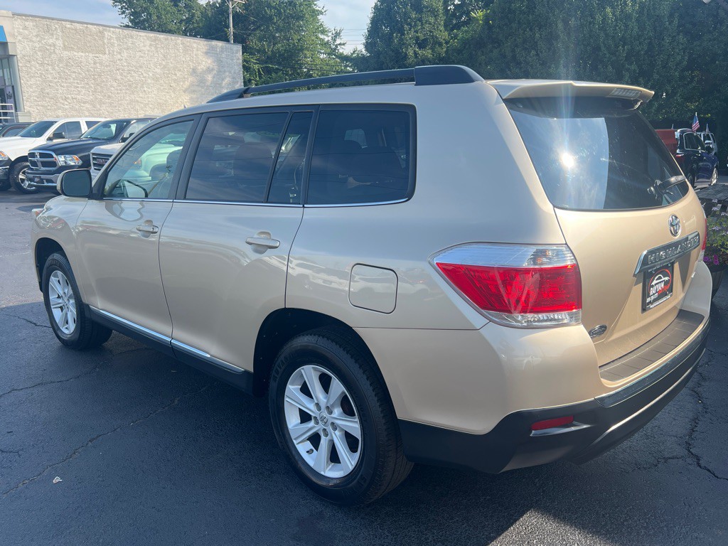 2013 Toyota Highlander Image 8