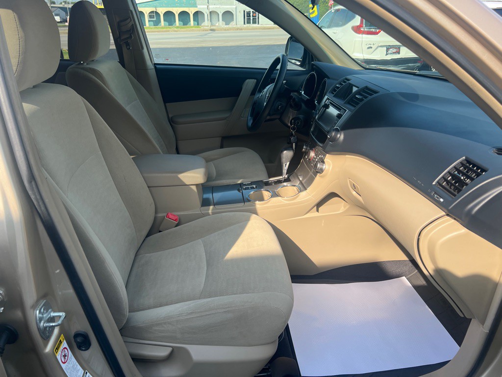 2013 Toyota Highlander Image 16