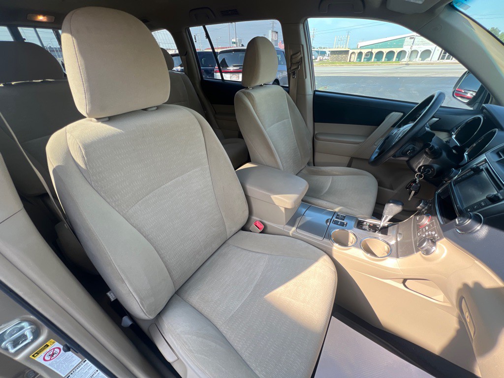 2013 Toyota Highlander Image 17