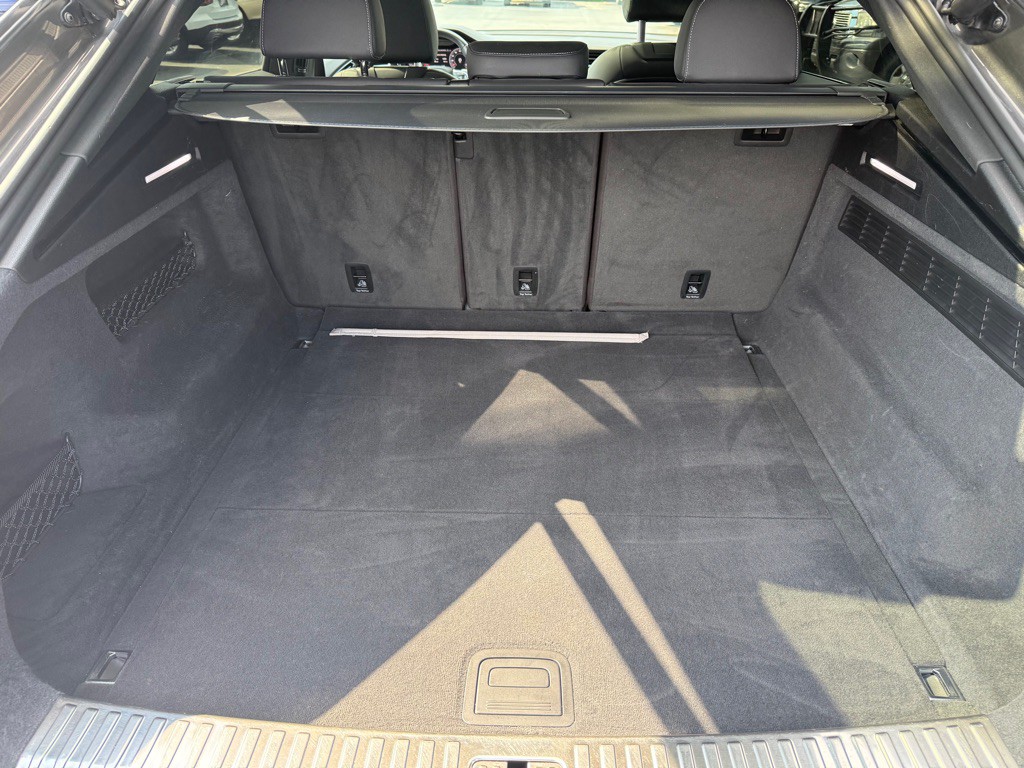 2019 Audi Q8 Image 30