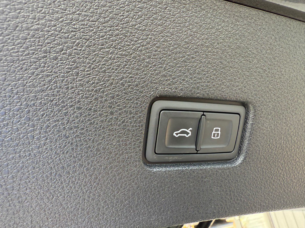 2019 Audi Q8 Image 31