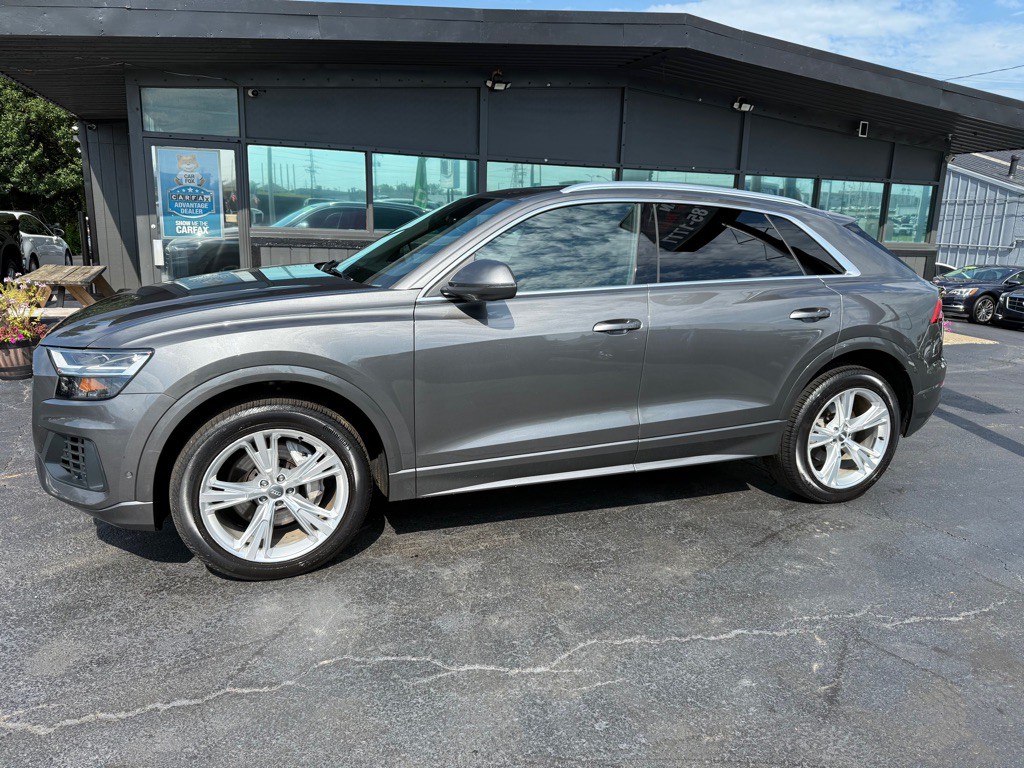 2019 Audi Q8 Image 2