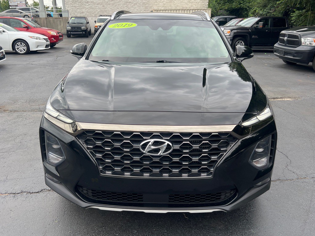 2019 Hyundai Santa Fe Image 2