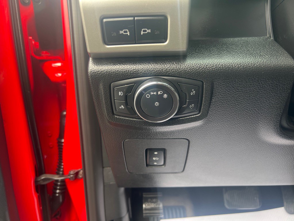 2015 Ford F-150 Image 21