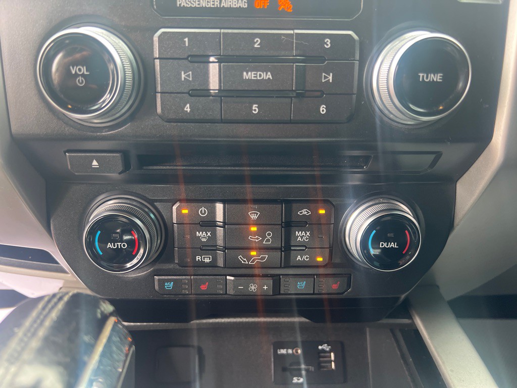 2015 Ford F-150 Image 23