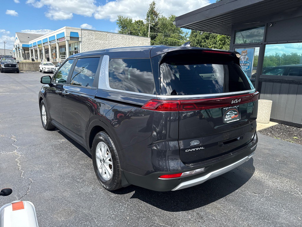 2023 Kia Carnival Image 4