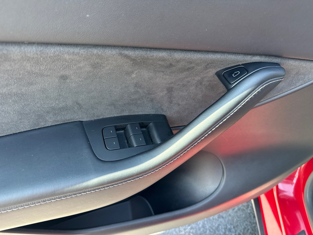 2021 Tesla Model Y Image 12