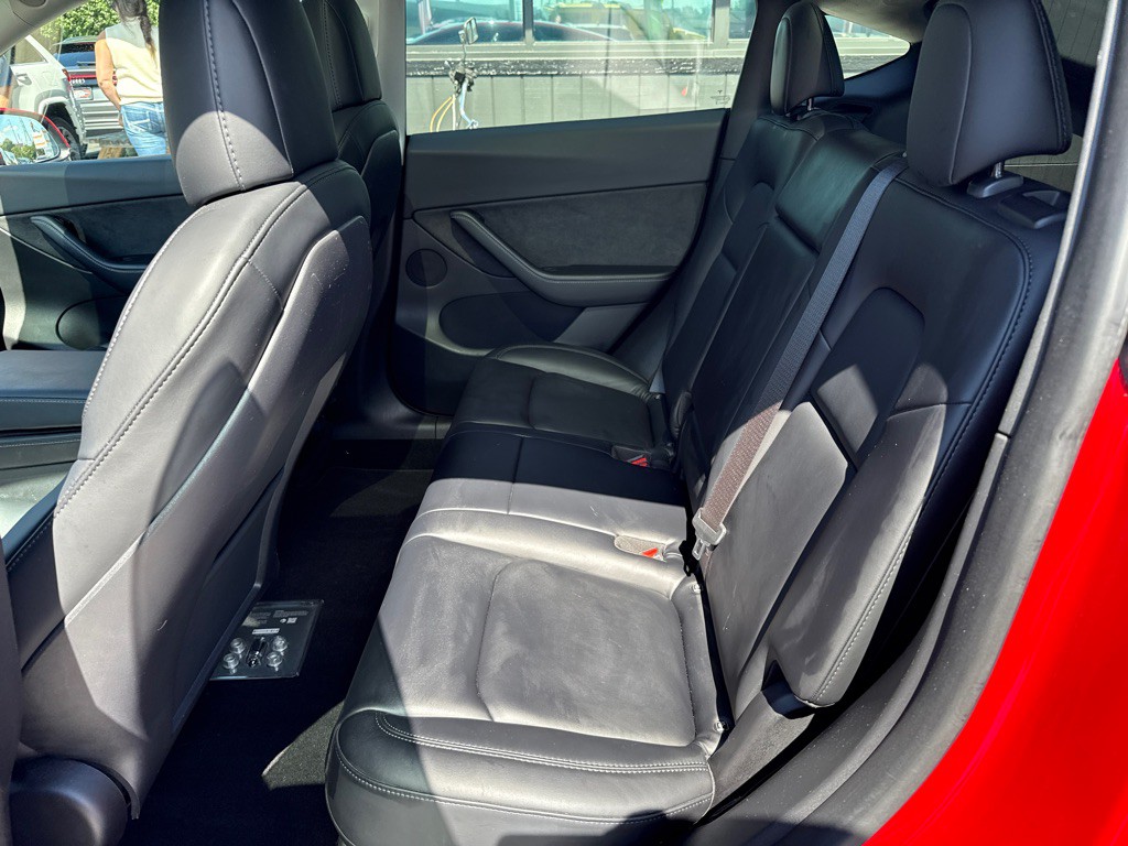 2021 Tesla Model Y Image 14