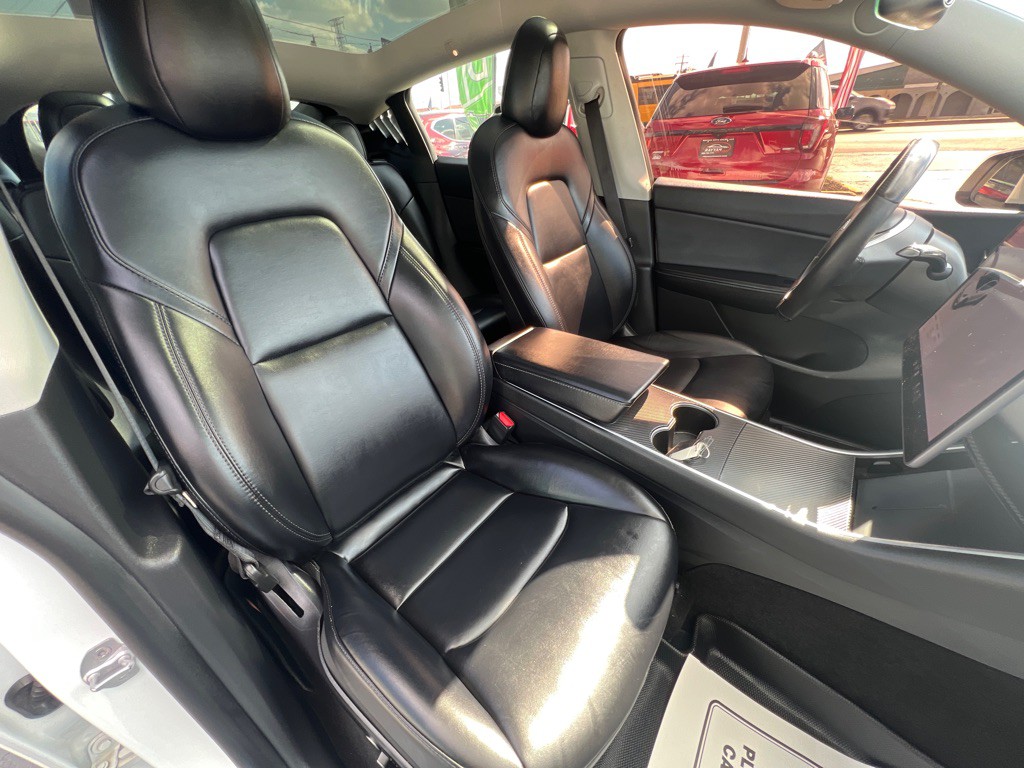2021 Tesla Model Y Image 15