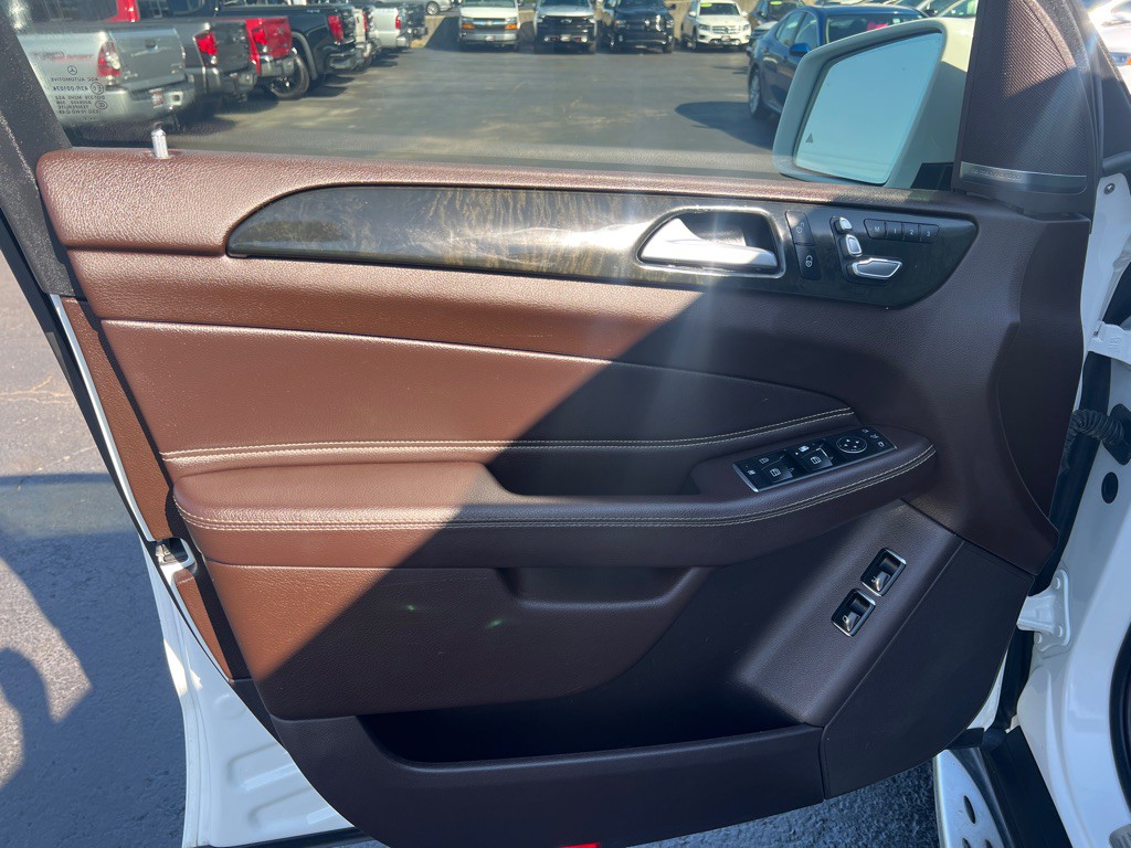 2017 Mercedes-Benz GLS-Class Image 8