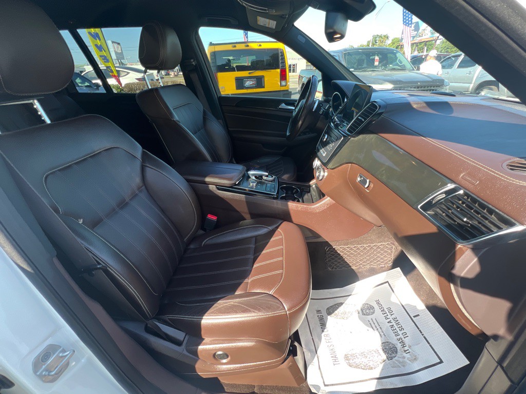 2017 Mercedes-Benz GLS-Class Image 17
