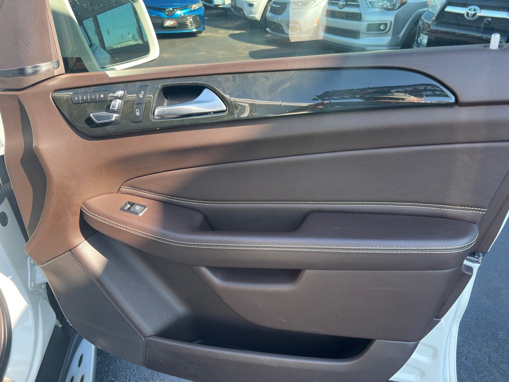 2017 Mercedes-Benz GLS-Class Image 19