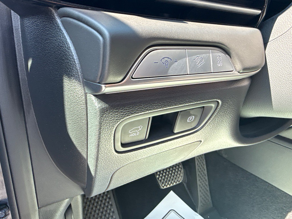 2025 Genesis GV80 Image 17