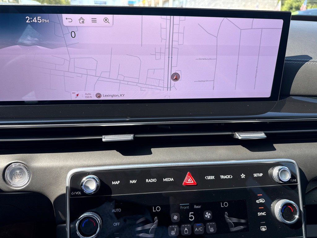 2025 Genesis GV80 Image 26