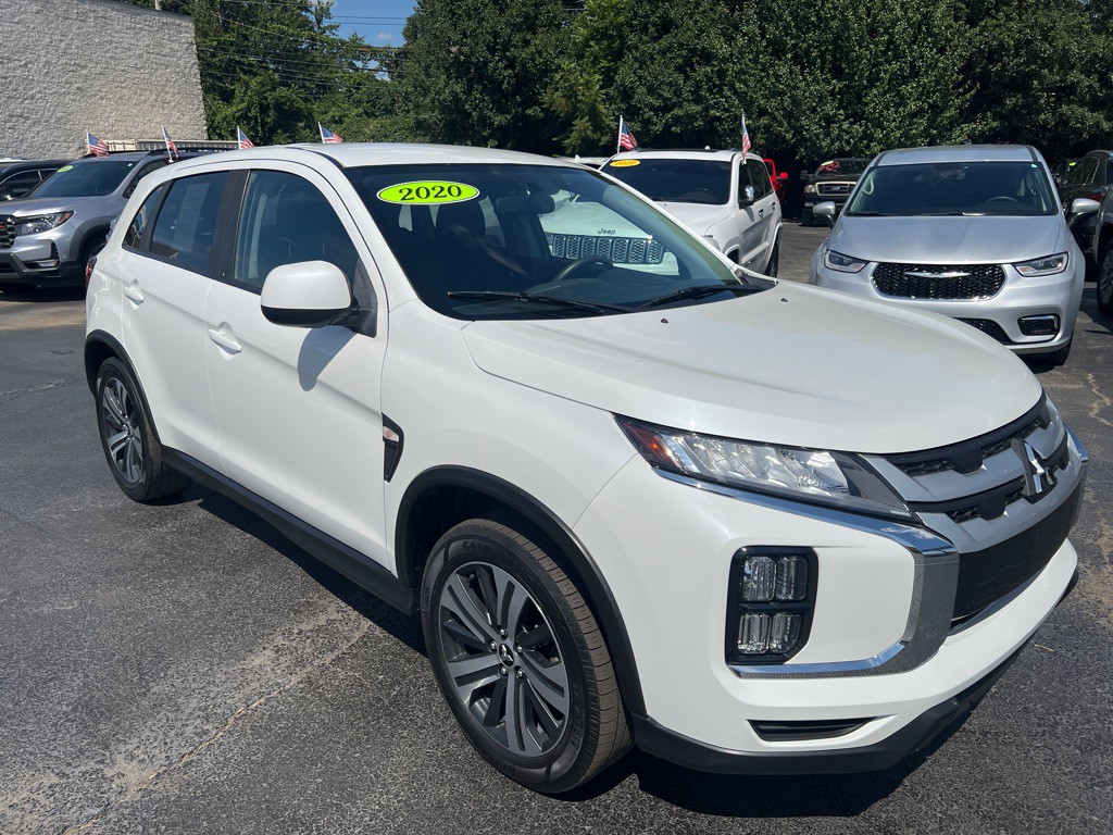 2020 Mitsubishi Outlander Image 3