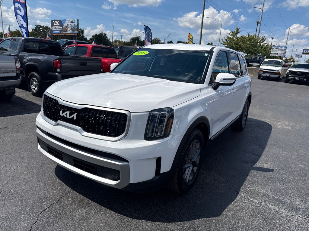 2023 Kia Telluride Image 2
