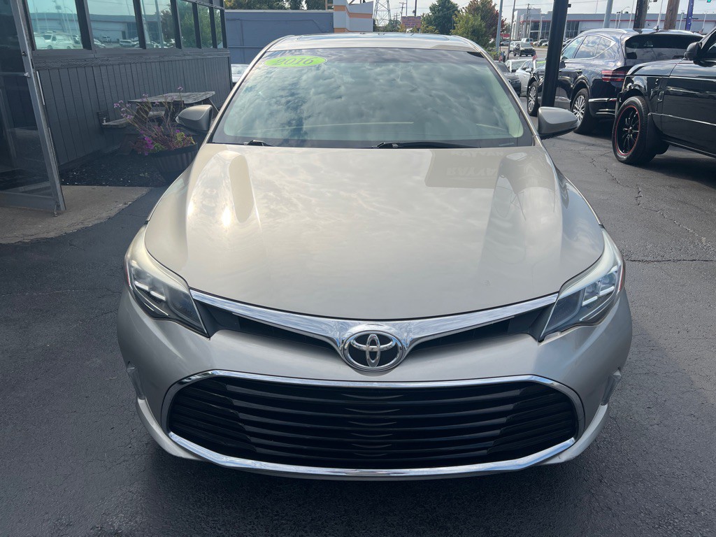 2016 Toyota Avalon Image 2