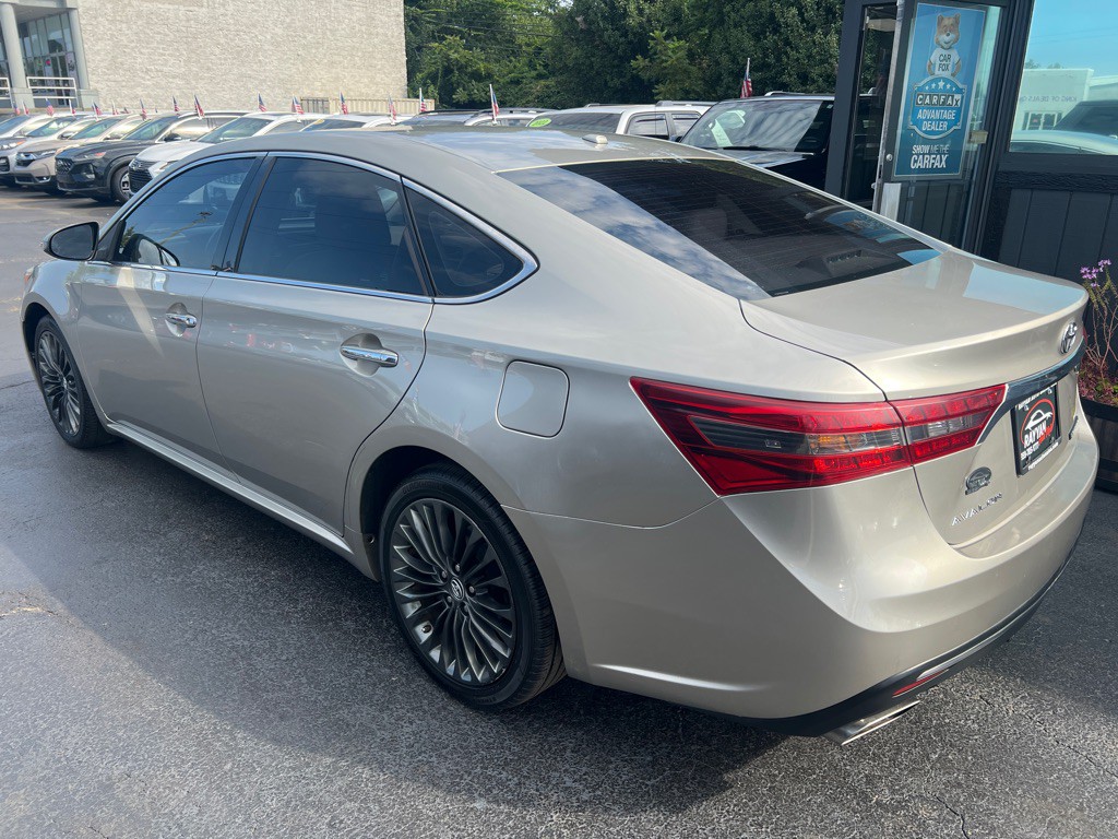 2016 Toyota Avalon Image 7