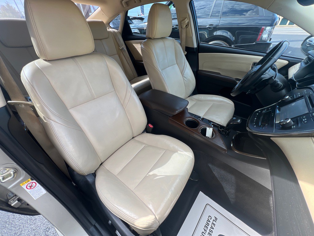 2016 Toyota Avalon Image 18