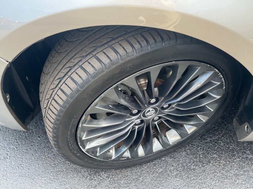 2016 Toyota Avalon Image 19