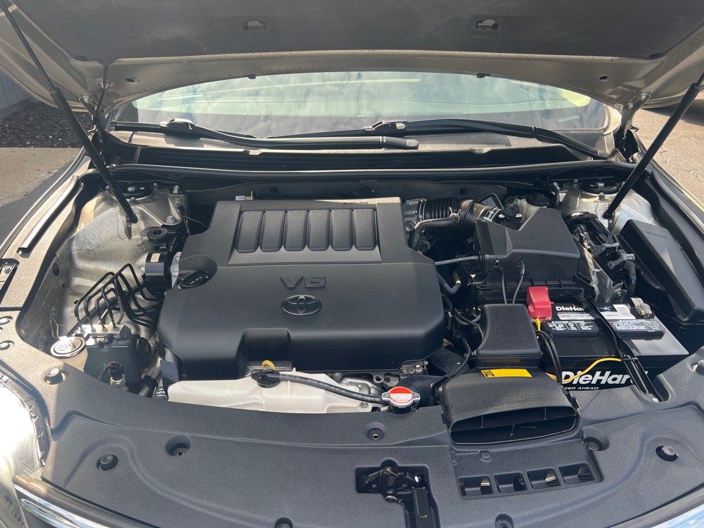 2016 Toyota Avalon Image 20