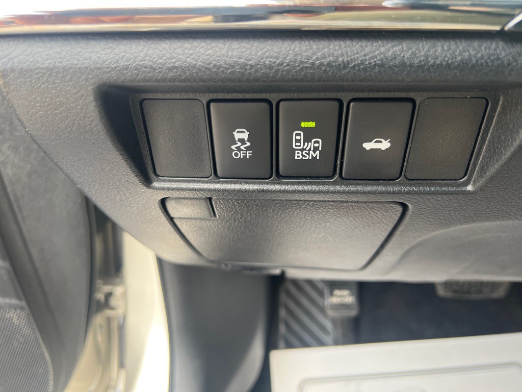 2016 Toyota Avalon Image 21