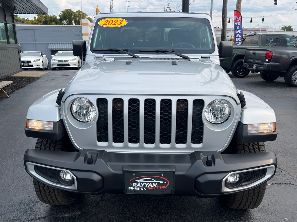 2023 Jeep Gladiator Image 2