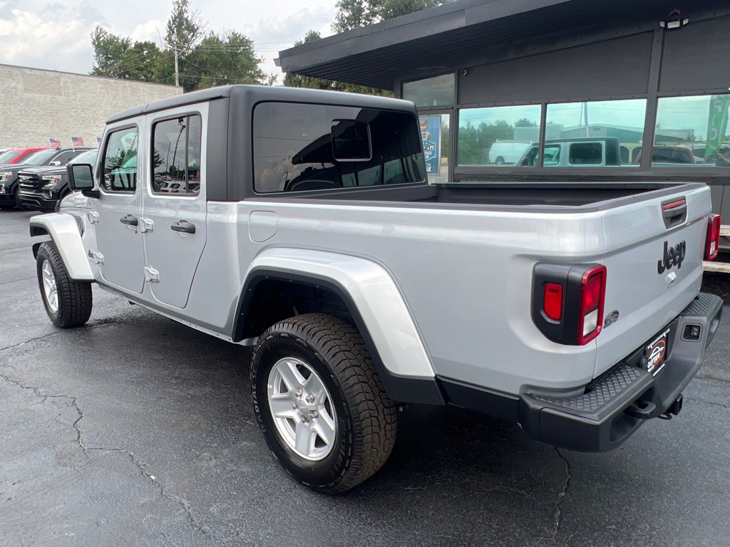2023 Jeep Gladiator Image 7