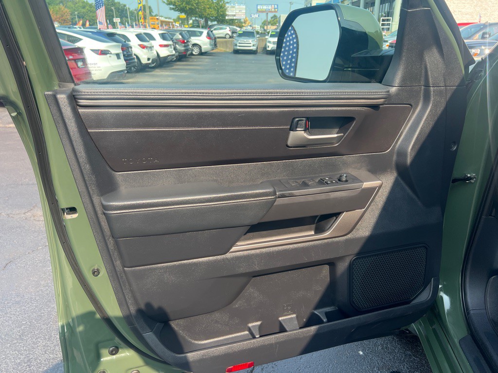 2022 Toyota Tundra Image 8