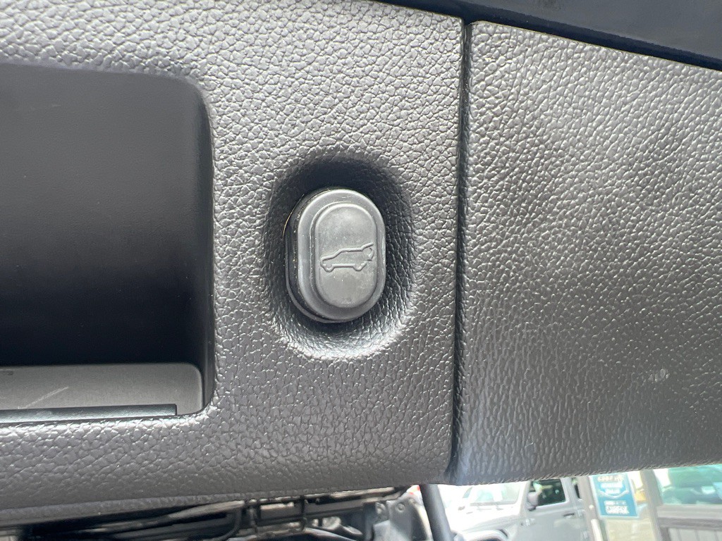 2020 Cadillac Escalade Image 24