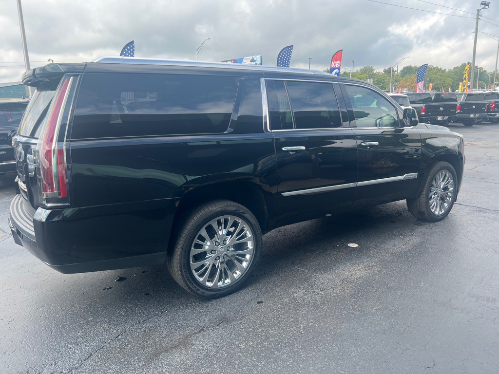 2020 Cadillac Escalade Image 8