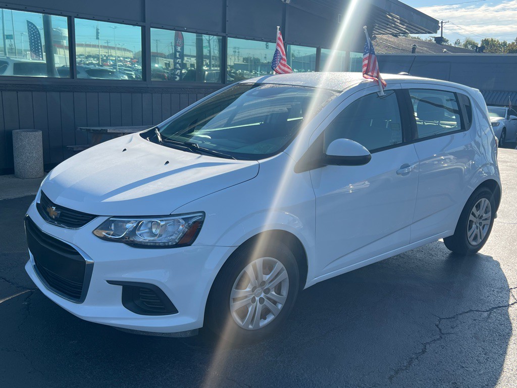 2020 Chevrolet Sonic Image 1
