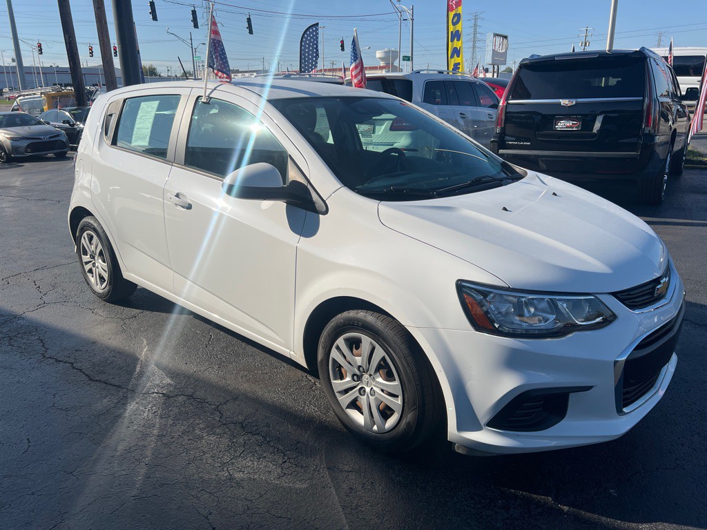2020 Chevrolet Sonic Image 4