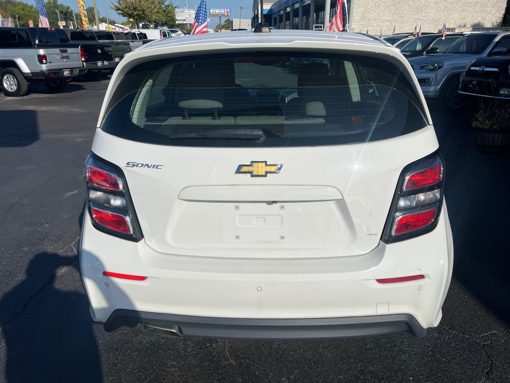 2020 Chevrolet Sonic Image 6