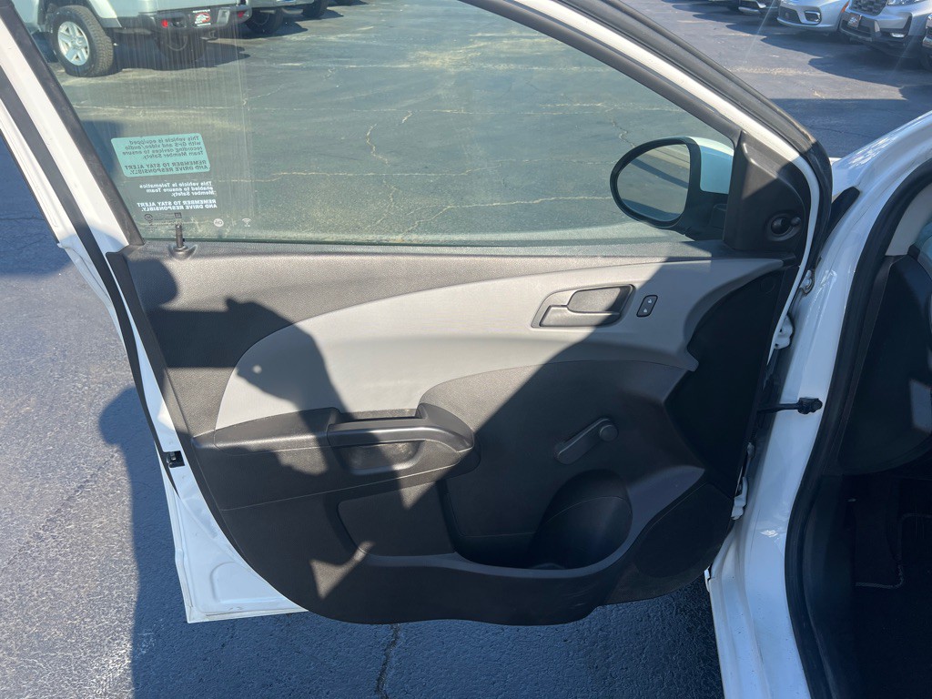 2020 Chevrolet Sonic Image 9