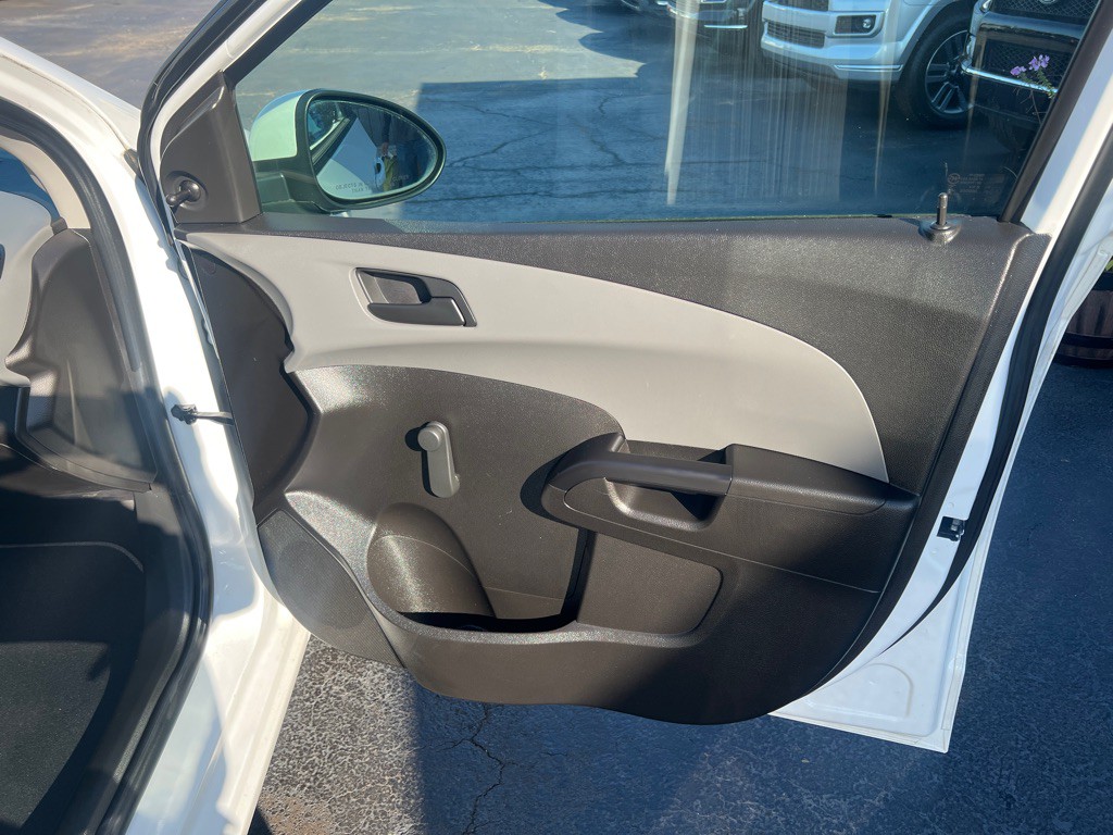 2020 Chevrolet Sonic Image 16