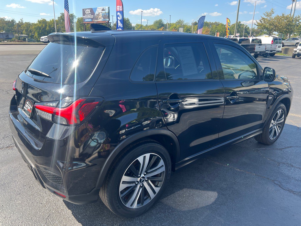 2021 Mitsubishi Outlander Image 5
