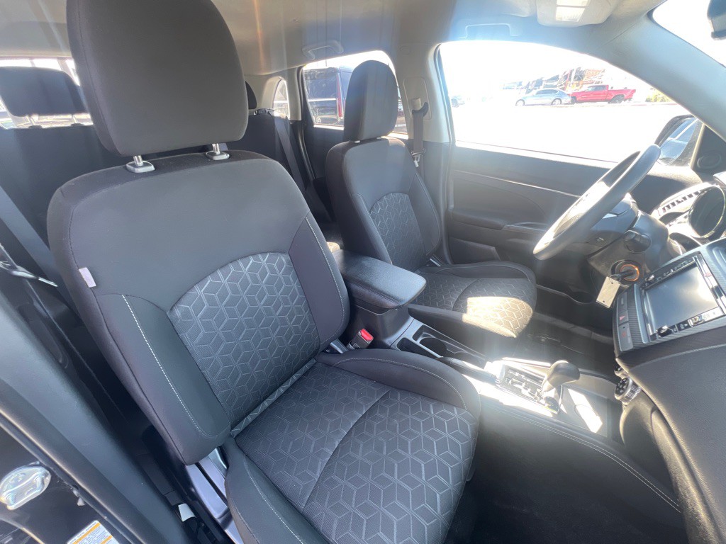 2021 Mitsubishi Outlander Image 31