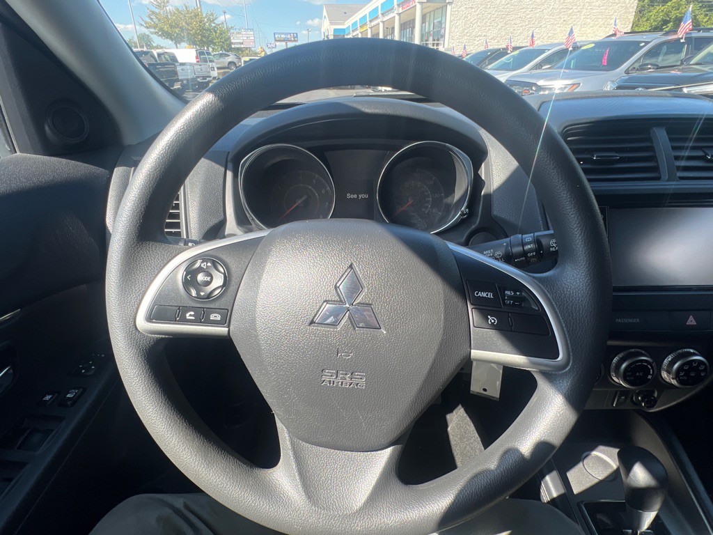 2021 Mitsubishi Outlander Image 32