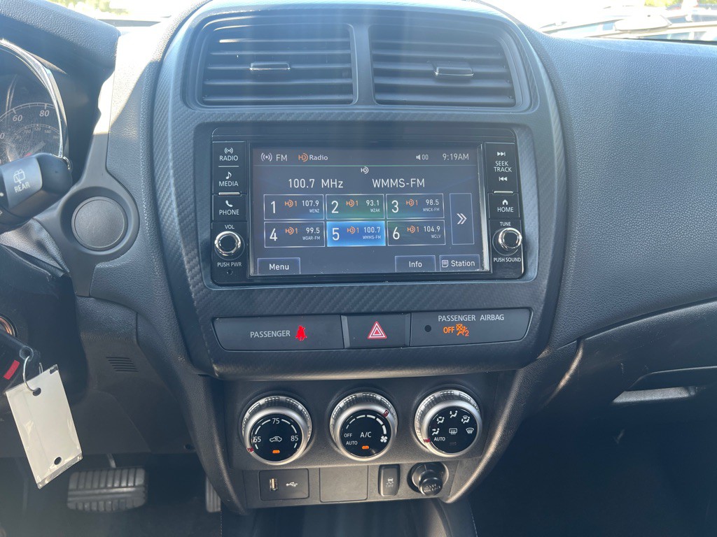2021 Mitsubishi Outlander Image 34