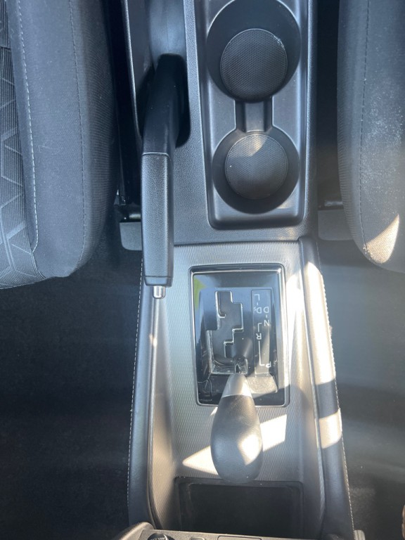 2021 Mitsubishi Outlander Image 35