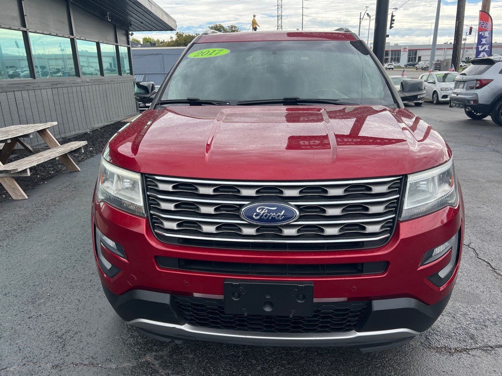 2017 Ford Explorer Image 2