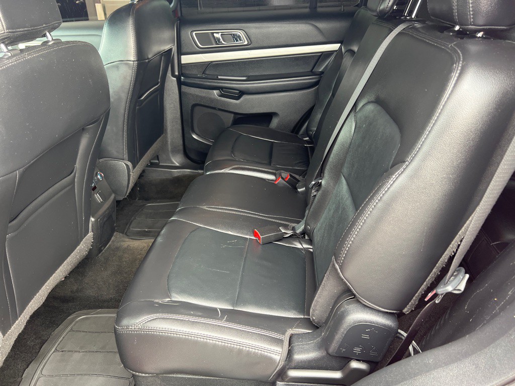 2017 Ford Explorer Image 15