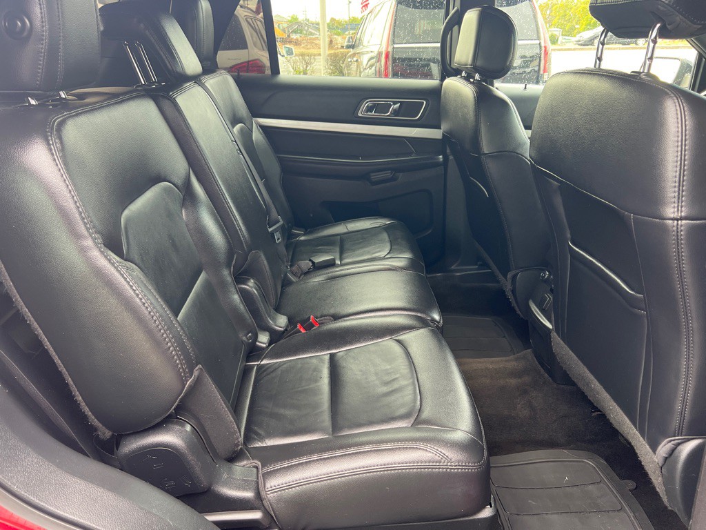 2017 Ford Explorer Image 19