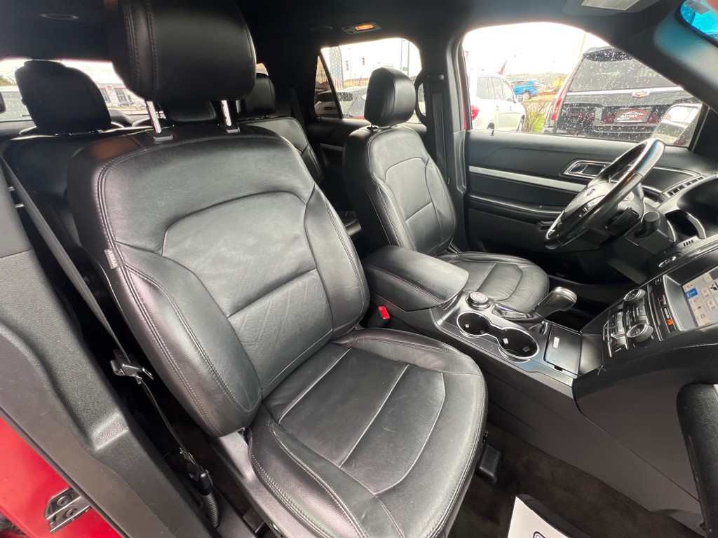 2017 Ford Explorer Image 22
