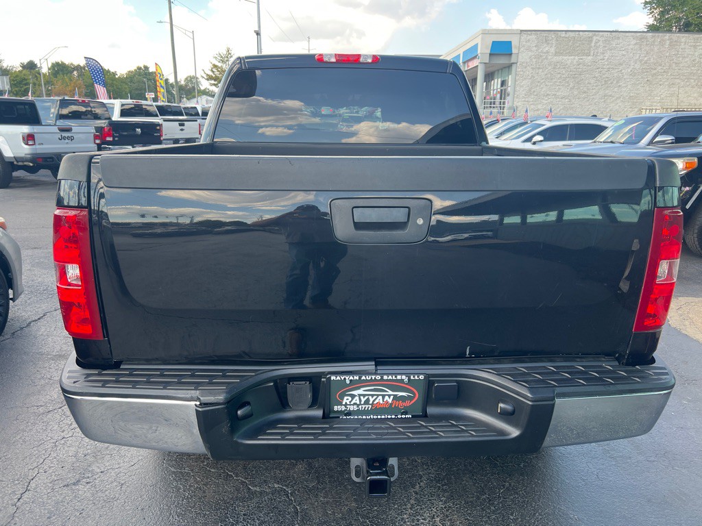 2011 Chevrolet Silverado 1500 Image 3