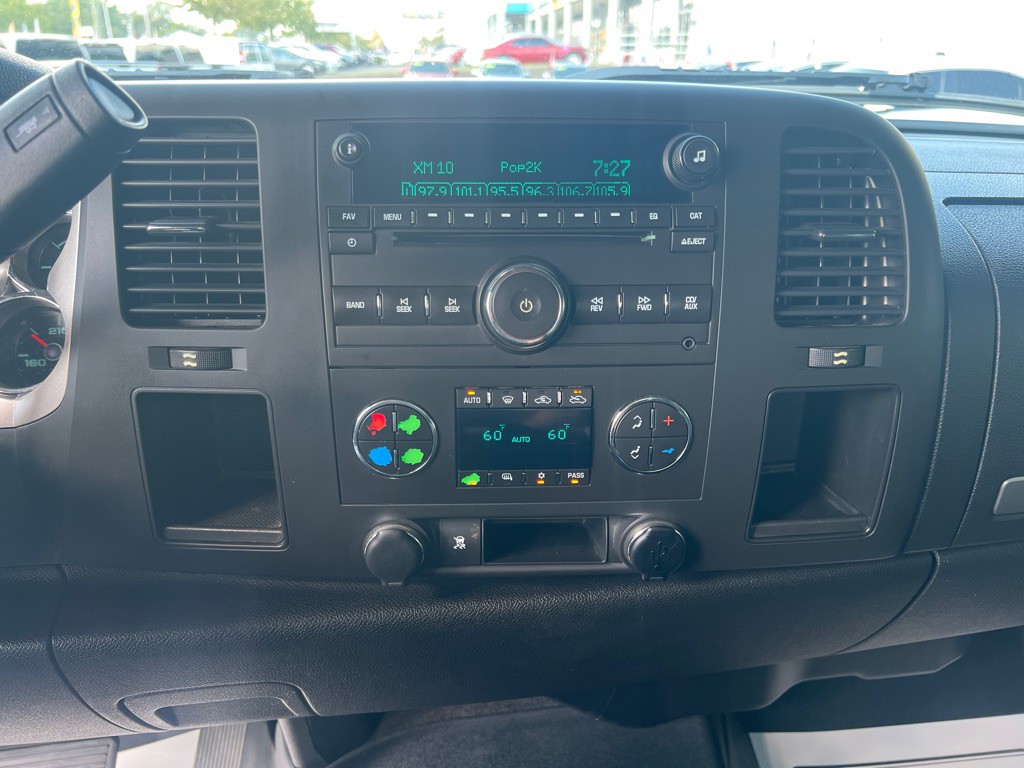 2011 Chevrolet Silverado 1500 Image 17