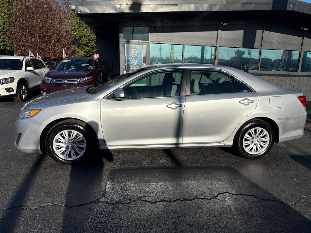 2013 Toyota Camry Image 3