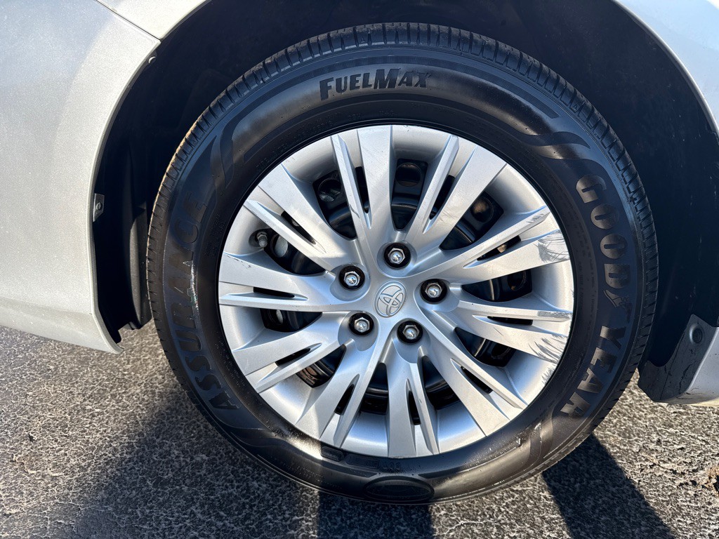 2013 Toyota Camry Image 10