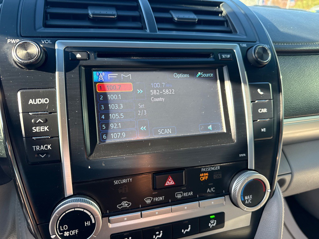 2013 Toyota Camry Image 15